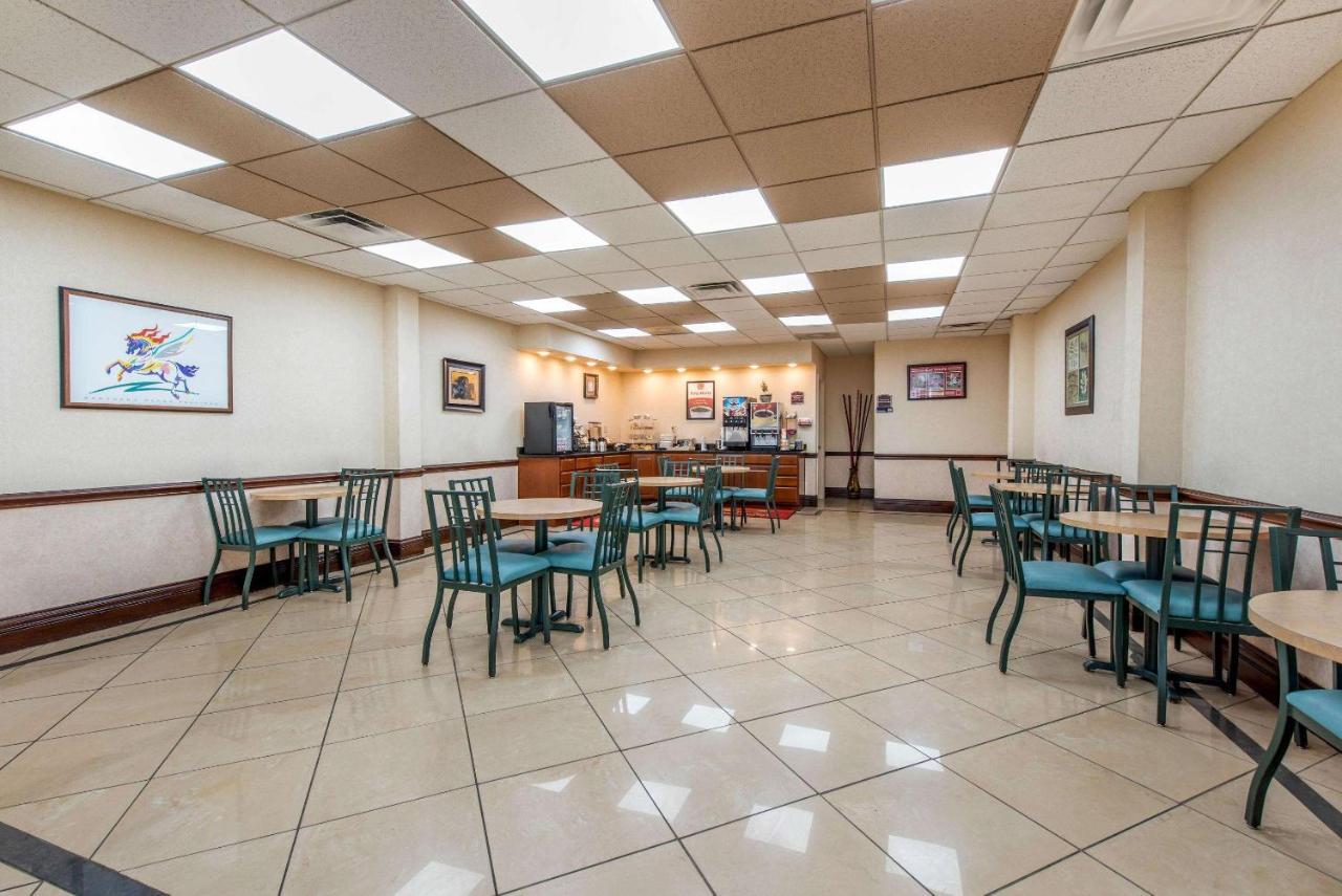 Econo Lodge Downtown Луїсвілл Екстер'єр фото